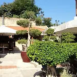 パリ アパートホテル Rhodes City